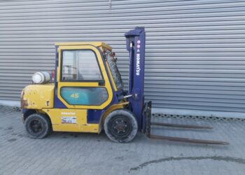 Używany wózek widłowy Komatsu.