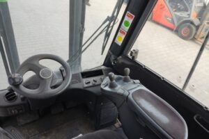 Wózek widłowy Linde H16T-01