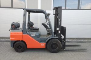 Nowy wózek widłowy Toyota 02-8FGJF35
