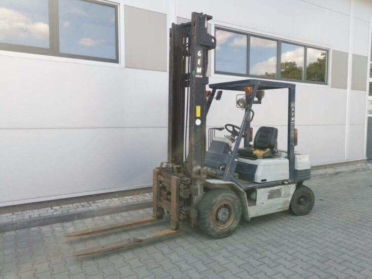 Wózek widłowy Komatsu FD20T Wózek widłowy Komatsu FD20T