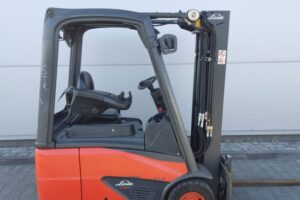 Wózek widłowy Linde E15-02