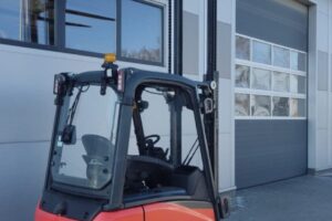Wózek widłowy Linde E16PH-02