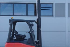 Wózek widłowy Linde E16PH-02