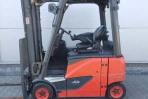 Wózek widłowy Linde E16PH-02
