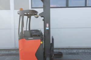 Wózek widłowy Linde R14-01