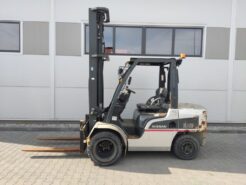 Wózek widłowy Nissan YG1F2A35U