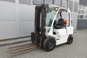 Wózek widłowy Nissan U1D2A25LQ