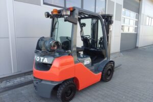 Wózek widłowy Toyota 02-8FGF25