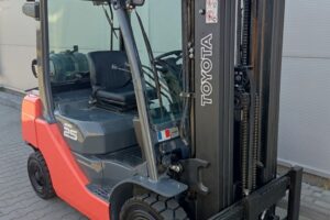 Wózek widłowy Toyota 02-8FGF25