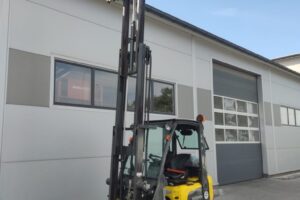 Wózek widłowy Nissan P1D1A15LQ