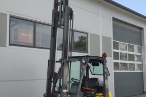 Wózek widłowy Nissan P1D1A15LQ