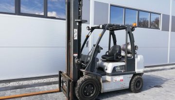 Wózek widłowy Nissan UGD02A32PQ Wózek widłowy Nissan UGD02A32PQ
