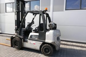 Wózek widłowy NISSAN UGD02A32PQ